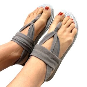Sanuk Women's Gray Sandals Size 8
